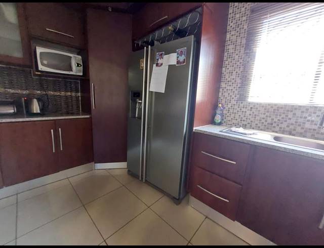 4 BEDROOM HOUSE FOR SALE IN PHILIP NEL PARK